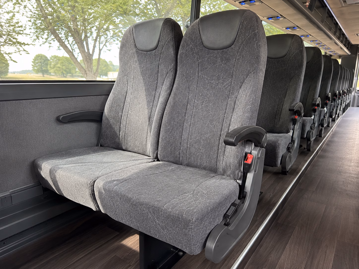 what makes a bus the smart choice for amador county and calaveras wine country